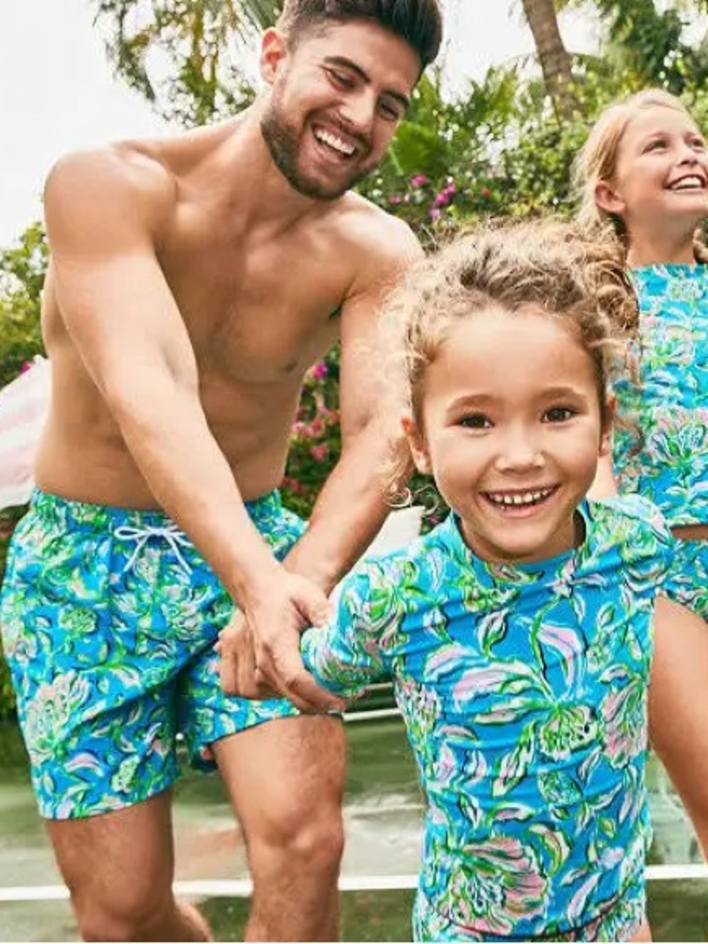 EUC Lilly Pulitzer Men’s Swimming Trunks Cumulus Blue Chick Magnet Large